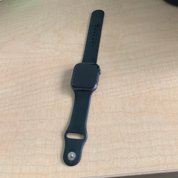 Apple Watch series 5 - Picture 5 of 5